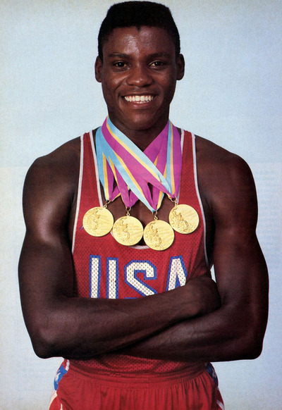 Carl Lewis se iguala a Jesse Owens 