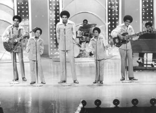 Jackson 5 aparecem na TV pela primeira vez
