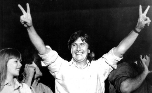 Collor é eleito presidente do Brasil