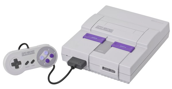 Super Nintendo é lançado no Japão