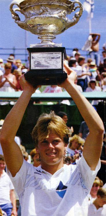 Stefan Edberg conquista primeiro Grand Slam da carreira