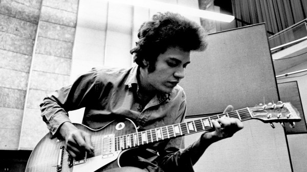 Morre o guitarrista Mike Bloomfield