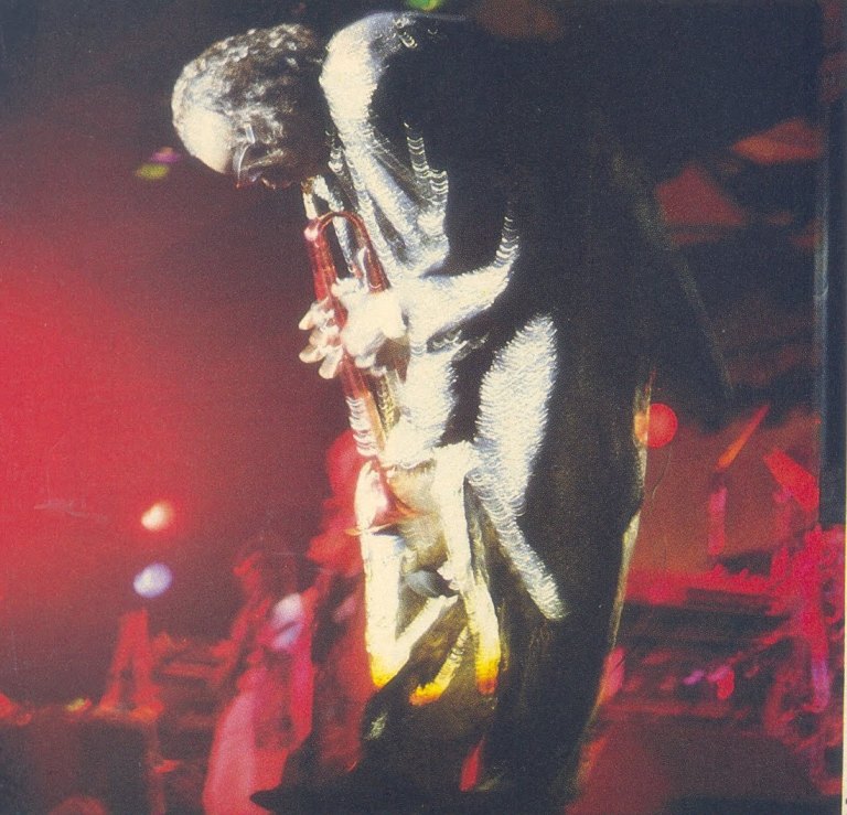 Miles Davis se apresenta pela última vez no Brasil