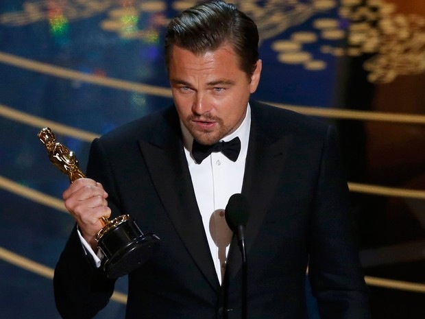 Leonardo DiCaprio recebe Oscar de Melhor Ator