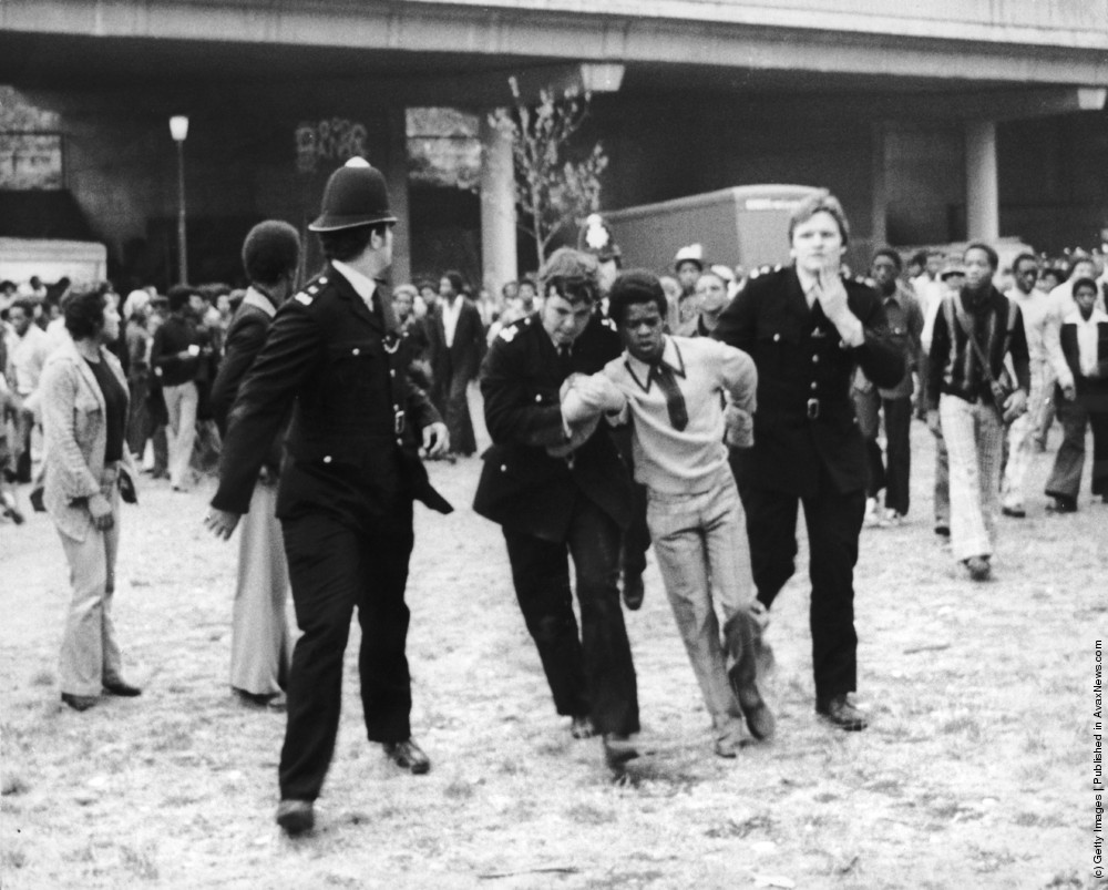 White Riot The Clash lança “White Riot” no Reino Unido – efemérides do éfemello