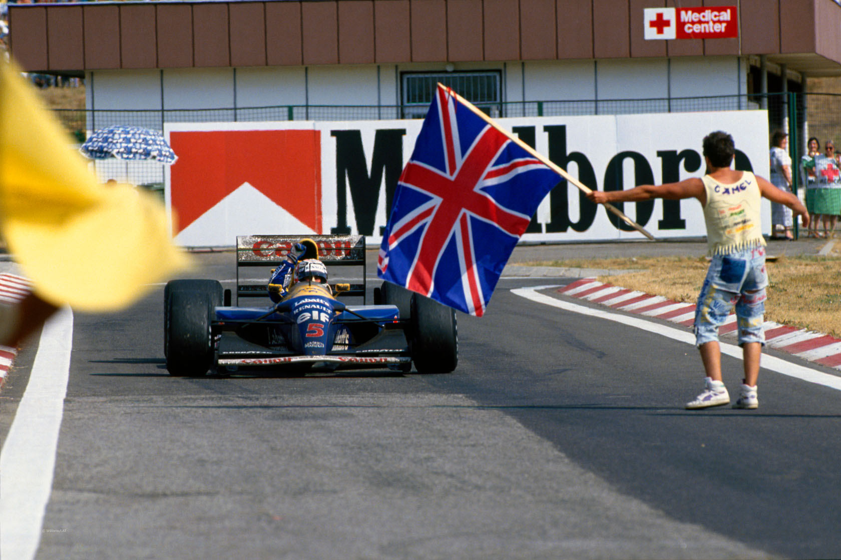 Nigel Mansell é campeão mundial de Fórmula 1 – efemérides do éfemello